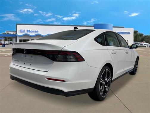Platinum White Pearl 2026 Honda Accord SE