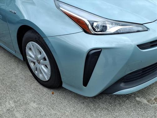 2019 Toyota Prius LE
