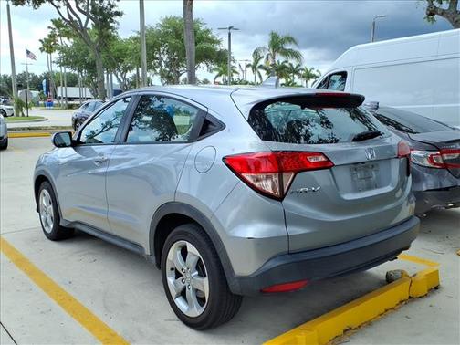 Lunar Silver Metallic 2018 Honda HR-V LX