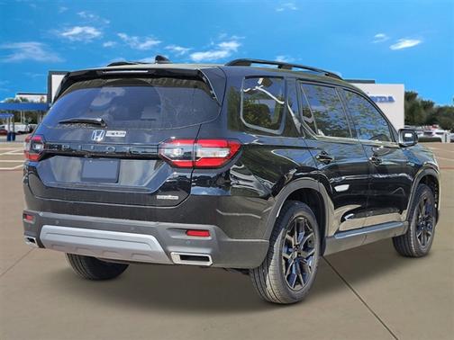 2025 Honda Pilot Touring 8-Passenger