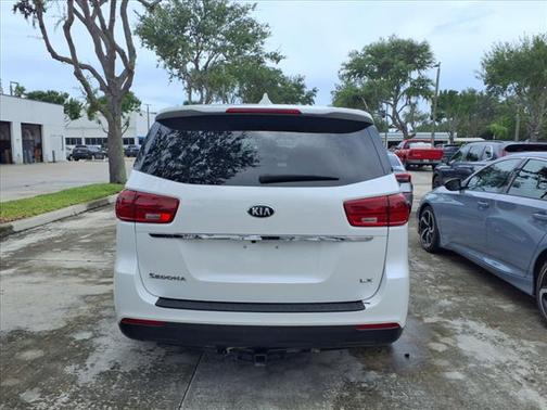 2020 Kia Sedona LX