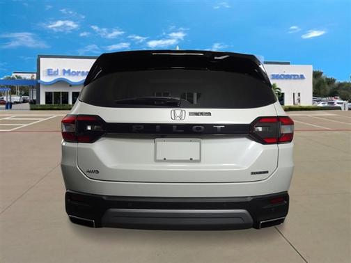 2025 Honda Pilot Touring 8-Passenger