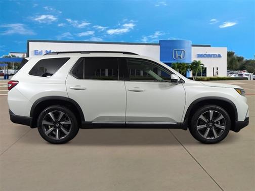 2025 Honda Pilot Touring 8-Passenger