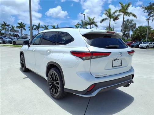 2023 Toyota Highlander XSE