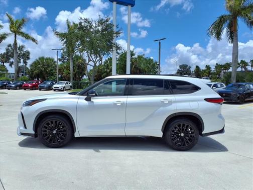 2023 Toyota Highlander XSE