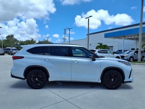 2023 Toyota Highlander XSE
