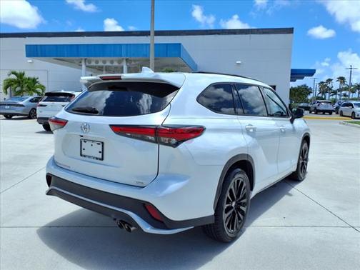 2023 Toyota Highlander XSE