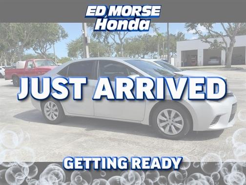 Classic Silver Metallic 2015 Toyota Corolla LE