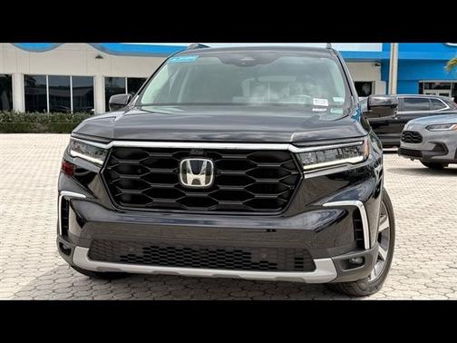 Crystal Black Pearl 2024 Honda Pilot Elite