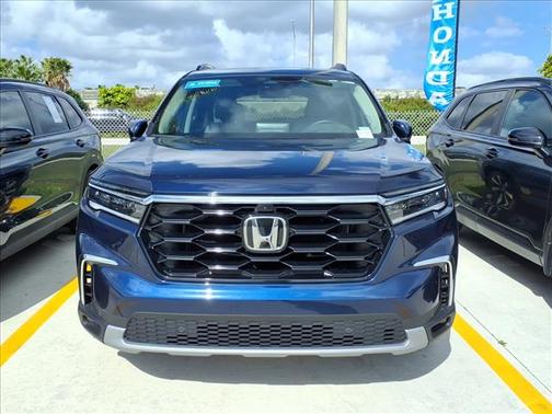 Platinum White Pearl 2025 Honda Pilot Elite