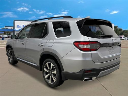 2025 Honda Pilot Touring 8-Passenger