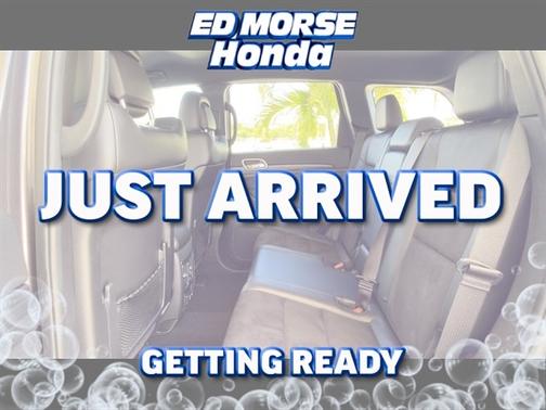 Granite Crystal Metallic Clearcoat 2021 Jeep Grand Cherokee Laredo