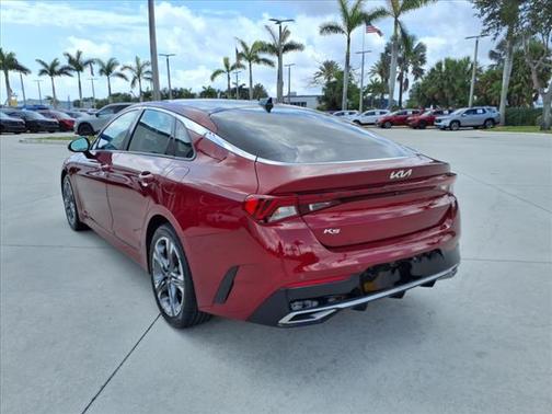 2022 Kia K5 EX