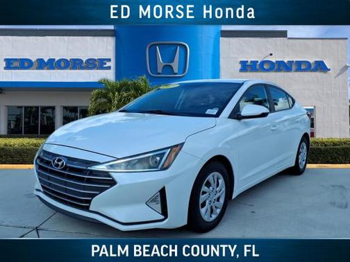 2019 Hyundai ELANTRA SE