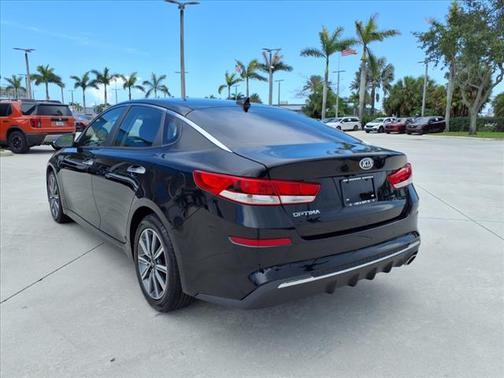 2019 Kia Optima LX