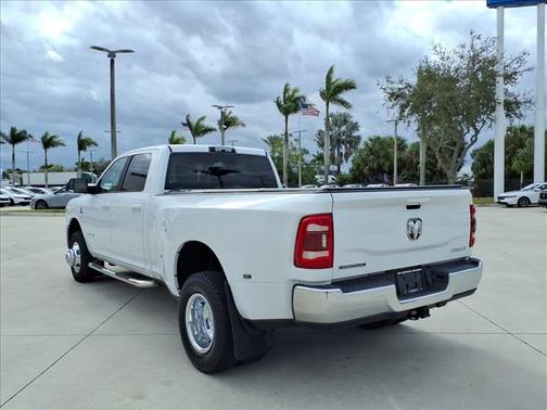 2020 RAM 3500 Big Horn Crew Cab 4x4 8' Box