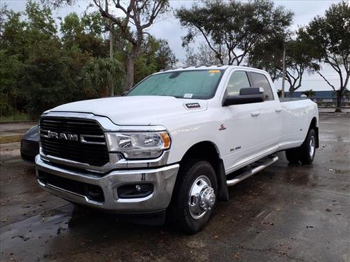 2020 RAM 3500 Big Horn Crew Cab 4x4 8' Box