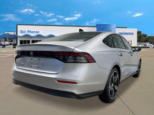 Solar Silver Metallic 2026 Honda Accord SE