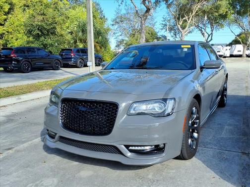 2018 Chrysler 300 S