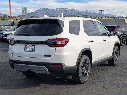 2025 Honda Pilot TrailSport