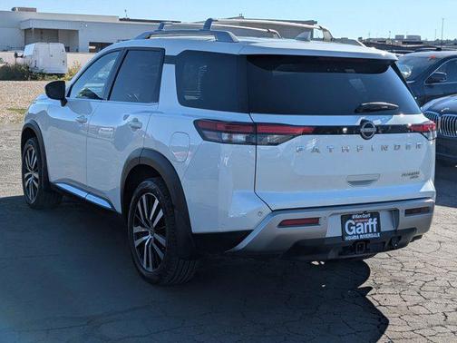 2023 Nissan Pathfinder Platinum 4WD