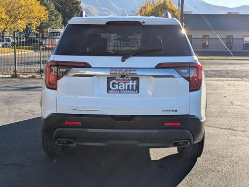 2022 GMC Acadia AWD AT4