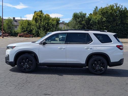 Platinum White Pearl 2026 Honda Pilot Black Edition