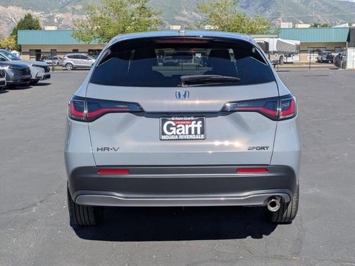 Urban Gray Pearl 2027 Honda HR-V Sport