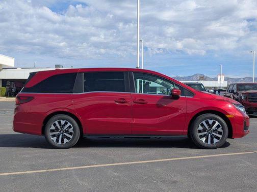 Radiant Red Metallic II 2026 Honda Odyssey EX-L