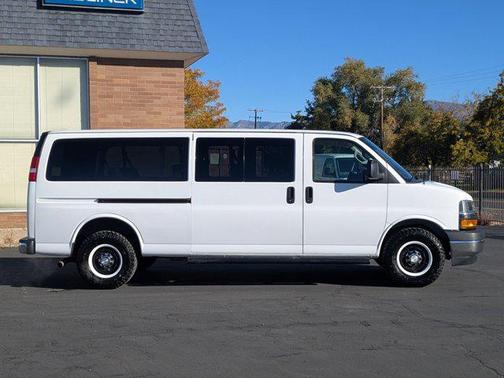 2019 Chevrolet Express 3500 LT