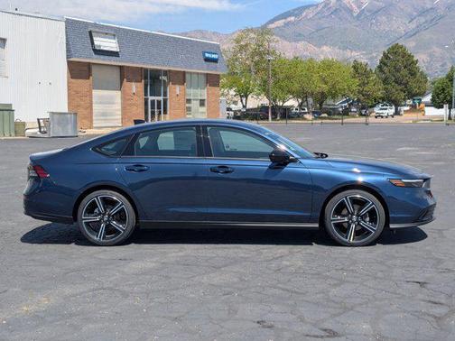 Canyon River Blue Metallic 2026 Honda Accord SE
