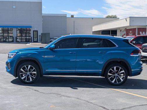 Blue Metallic 2024 Volkswagen Atlas Cross Sport 2.0T SEL Premium