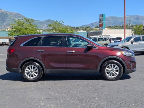 Sangria 2020 Kia Sorento LX