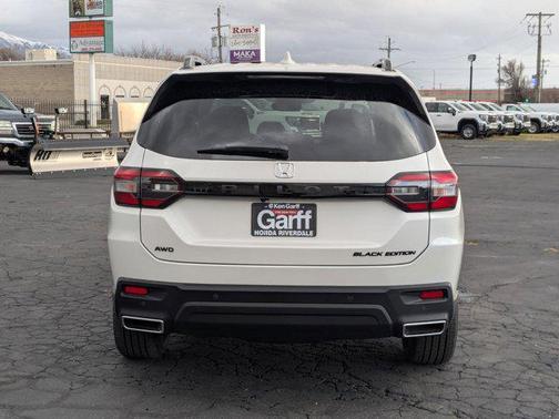 2025 Honda Pilot Black Edition