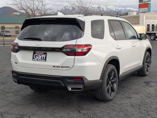 2025 Honda Pilot Black Edition