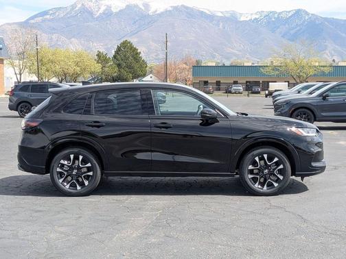 Crystal Black Pearl 2027 Honda HR-V EX-L