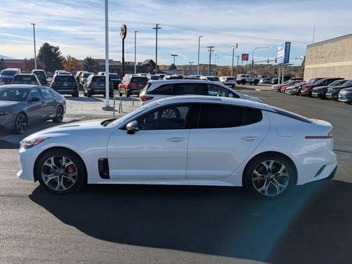 2019 Kia Stinger GT2