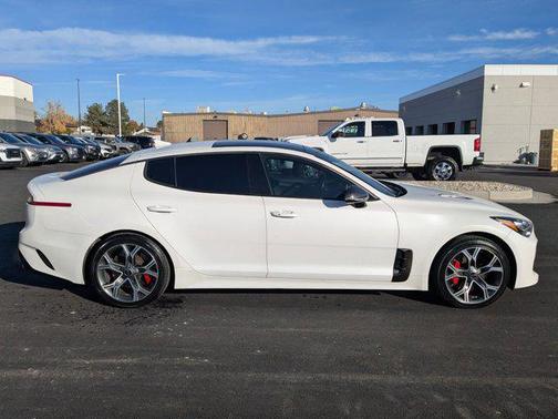 2019 Kia Stinger GT2