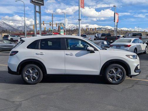 2026 Honda HR-V LX