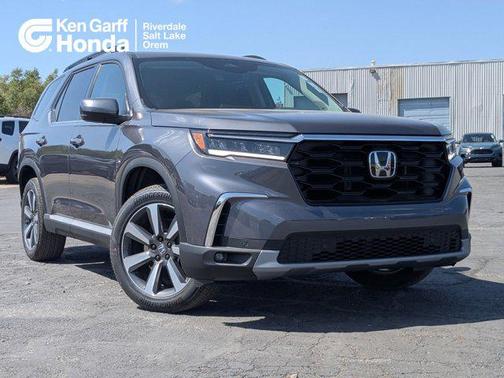 2025 Honda Pilot Touring 8-Passenger