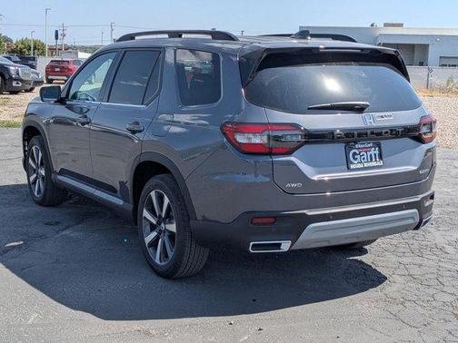 2025 Honda Pilot Touring 8-Passenger