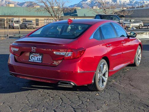 2019 Honda Accord Touring 2.0T