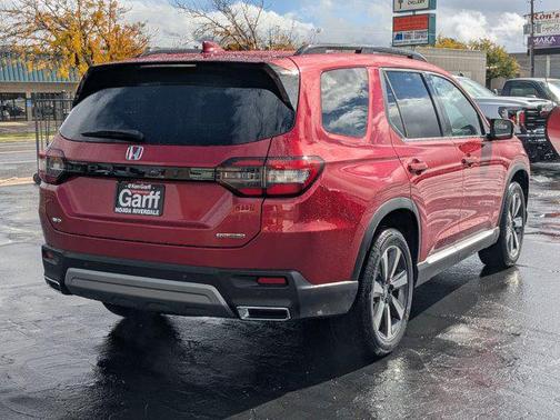 2025 Honda Pilot Touring 8-Passenger