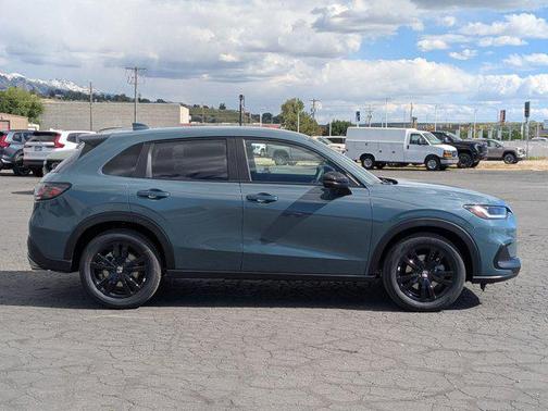 Nordic Forest Pearl 2027 Honda HR-V Sport