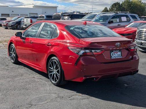 2024 Toyota Camry SE