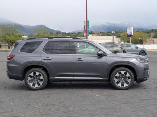 Modern Steel Metallic 2026 Honda Pilot Elite