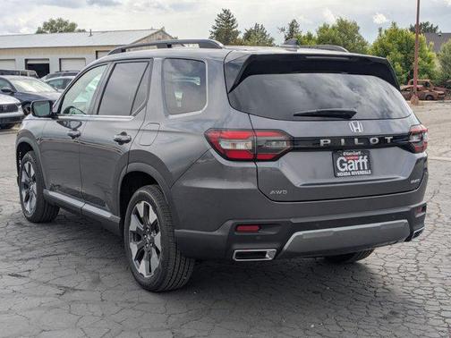 Modern Steel Metallic 2026 Honda Pilot Elite