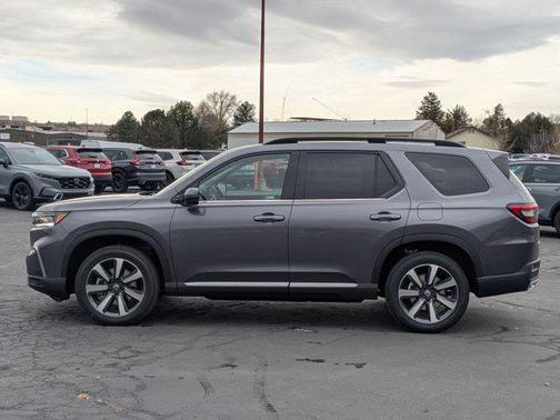 2025 Honda Pilot Touring 8-Passenger