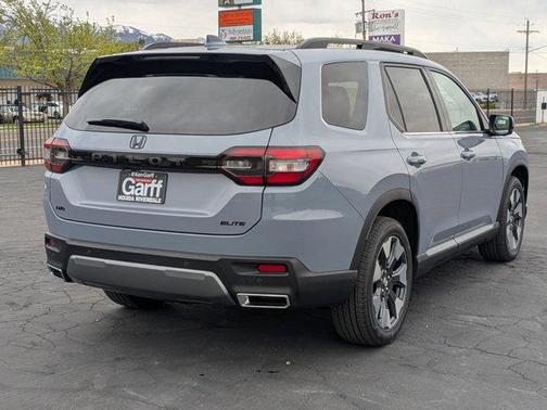 Sonic Gray Pearl 2026 Honda Pilot Elite