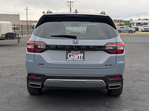 Sonic Gray Pearl 2026 Honda Pilot Elite